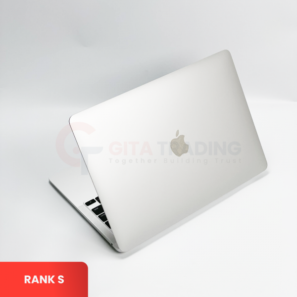 macbook-air-retina-13-inch-m1-2020-silver-apple-m1-ssd-256gb-ram-8gb-sn-c02h55qzq6l7-macos-rank-s-20260709175420-1.png